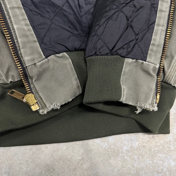 Vintage Carhartt Jacket - Picture 9 of 10